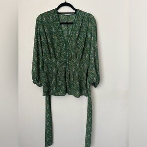 Max Studio Green Blouse Crepe Floral 3/4 Sleeve , Tie Front ,